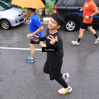 Runner Photo 7947791