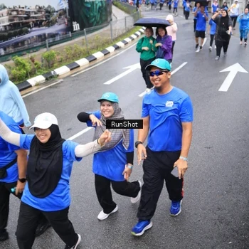 Runner Photo 7947808