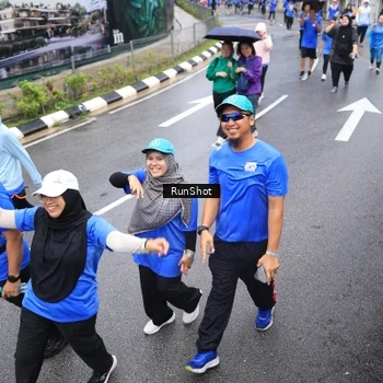 Runner Photo 7947809