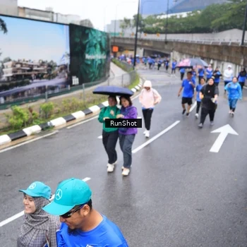 Runner Photo 7947818