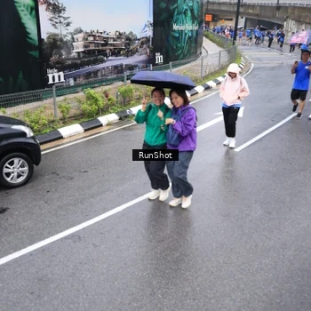 Runner Photo 7947828