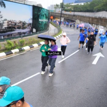 Runner Photo 7947834
