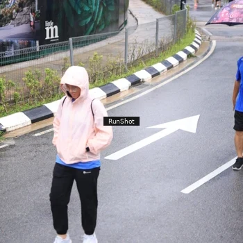 Runner Photo 7947845