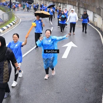 Runner Photo 7947872