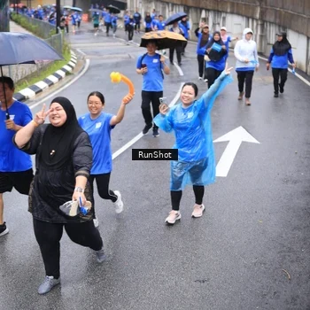 Runner Photo 7947873