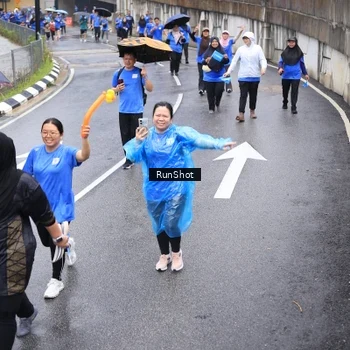 Runner Photo 7947874