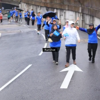 Runner Photo 7947897