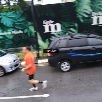 Runner Photo 7947899