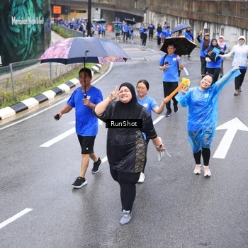 Runner Photo 7947918