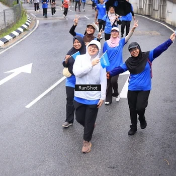 Runner Photo 7947940