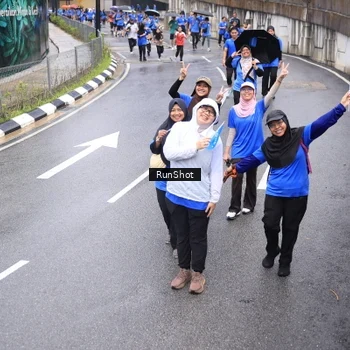 Runner Photo 7947947