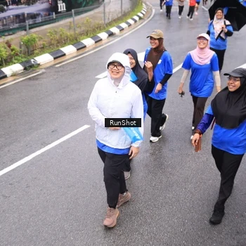 Runner Photo 7947961