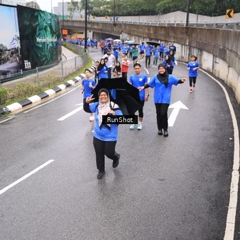 Runner Photo 7947997
