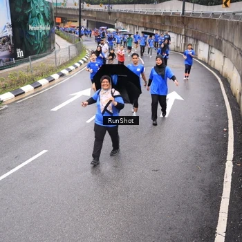 Runner Photo 7947998
