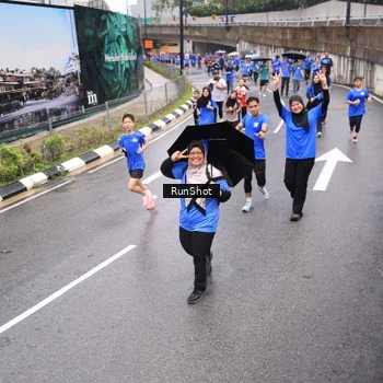 Runner Photo 7948001