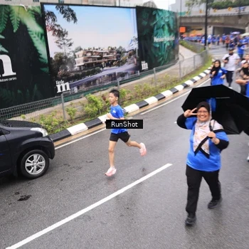 Runner Photo 7948007