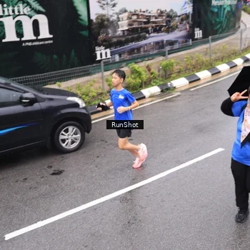 Runner Photo 7948010