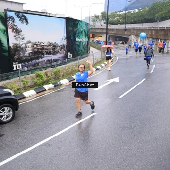 Runner Photo 7948013
