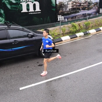 Runner Photo 7948014