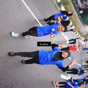 Runner Photo 7948031