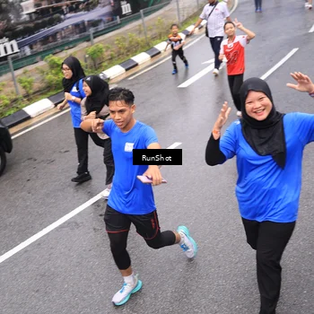 Runner Photo 7948037