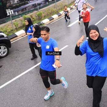 Runner Photo 7948038