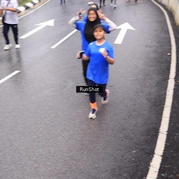 Runner Photo 7948052