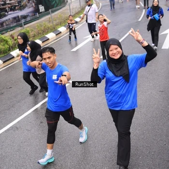 Runner Photo 7948056