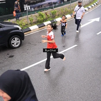 Runner Photo 7948057