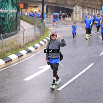 Runner Photo 7948064