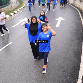 Runner Photo 7948073