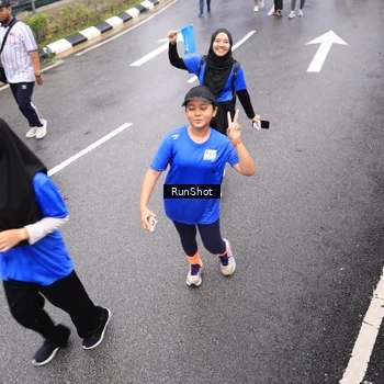 Runner Photo 7948075