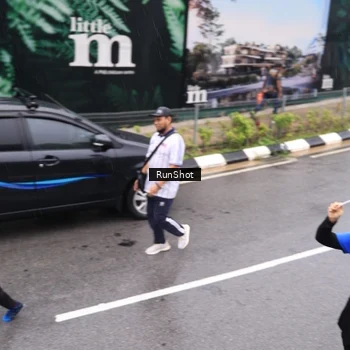 Runner Photo 7948091