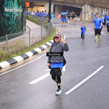 Runner Photo 7948103