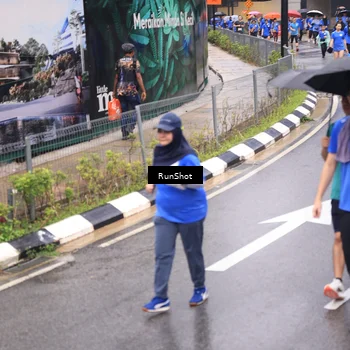 Runner Photo 7948128