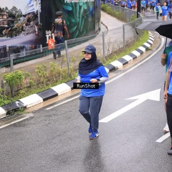 Runner Photo 7948135