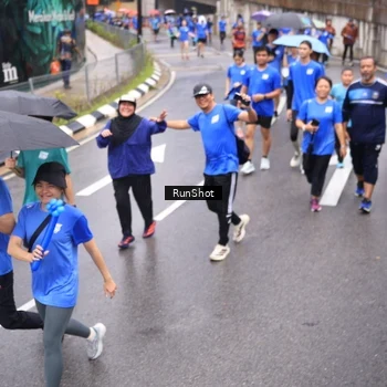 Runner Photo 7948149