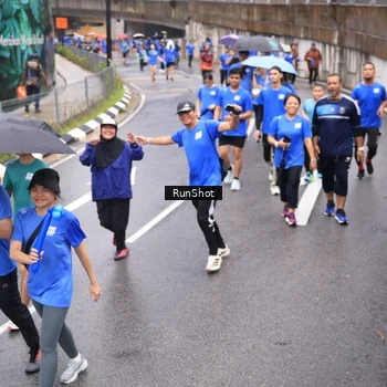 Runner Photo 7948151
