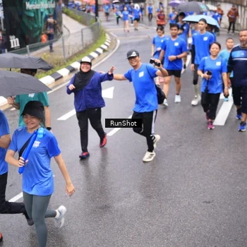 Runner Photo 7948152