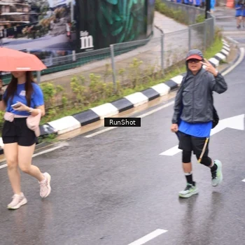 Runner Photo 7948157
