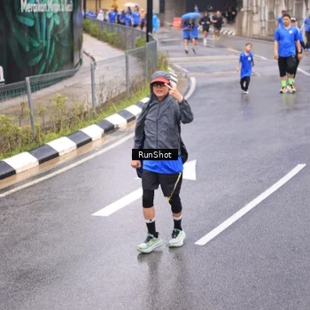 Runner Photo 7948176