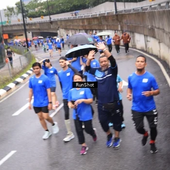 Runner Photo 7948181