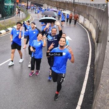 Runner Photo 7948193