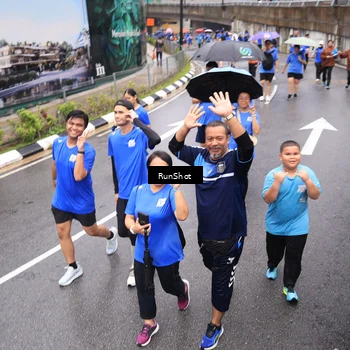 Runner Photo 7948202