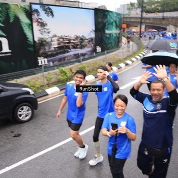Runner Photo 7948207