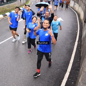 Runner Photo 7948215