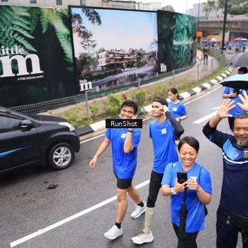 Runner Photo 7948225
