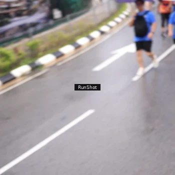 Runner Photo 7948251