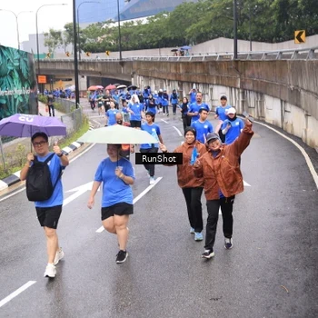 Runner Photo 7948270