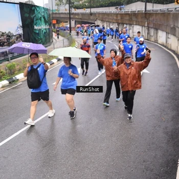Runner Photo 7948271